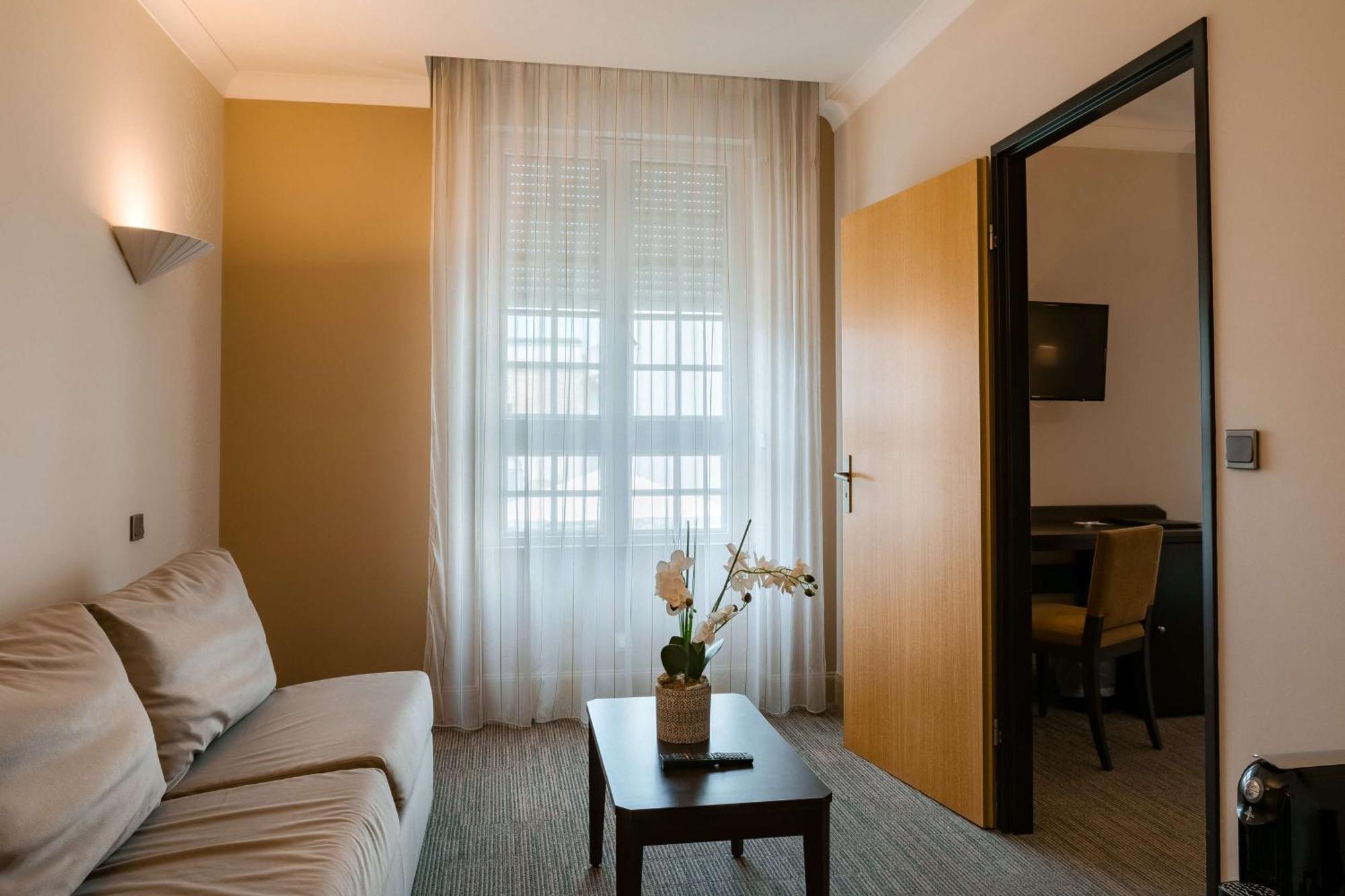 Best Western Poitiers Centre Le Grand Hotel Exterior foto